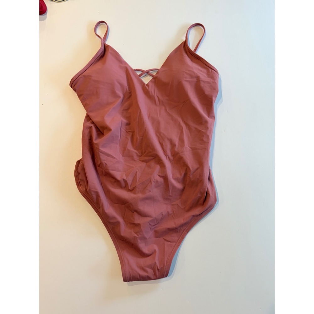 Lululemon Waterside V-Neck One-Piece Swimsuit Dusty Rose Mauve Size 10